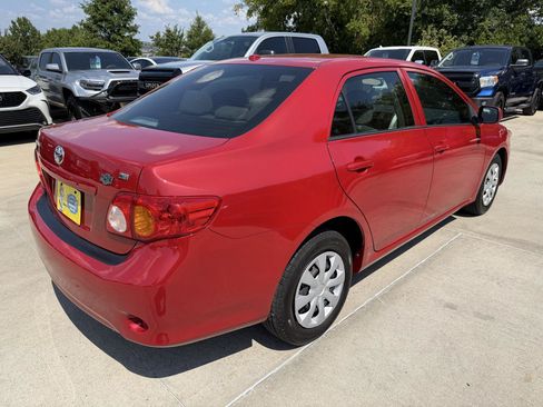 Used 2010 Toyota Corolla LE w/ LE EVP Pkg #1 FWD image 5