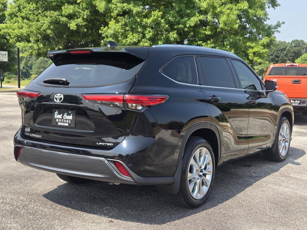 Used 2023 Toyota Highlander Limited FWD image 7
