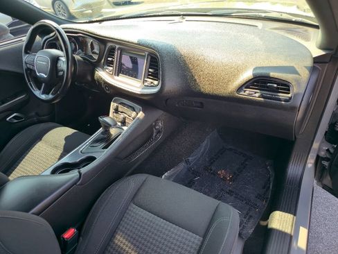 Used 2019 Dodge Challenger SXT RWD image 28