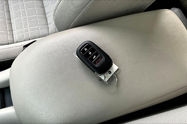 Certified 2024 Honda HR-V LX image 36
