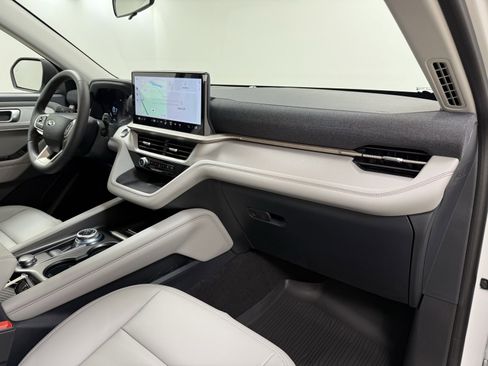 New 2025 Ford Explorer Active w/ Active Comfort Package image 26