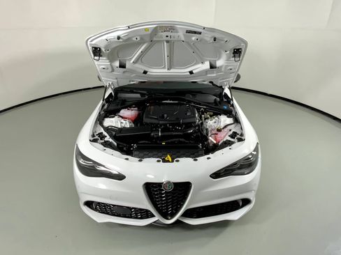 New 2026 Alfa Romeo Giulia AWD image 8