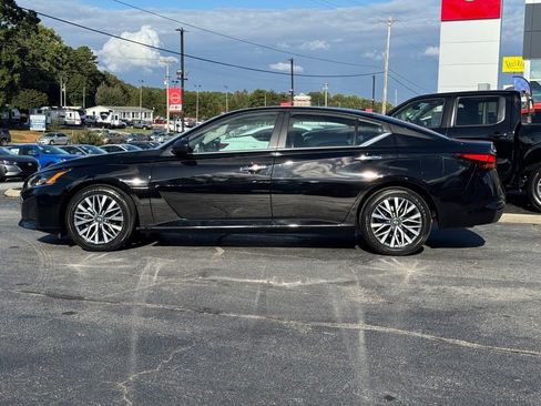 Certified 2024 Nissan Altima 2.5 SV image 6