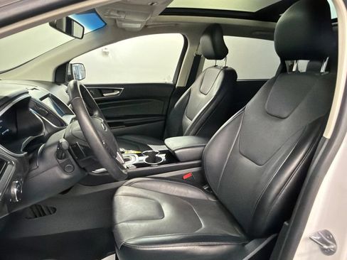 Certified 2018 Ford Edge Titanium w/ Equipment Group 301A AWD/4WD image 27