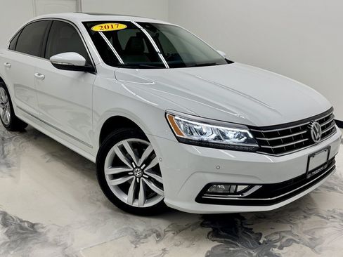Used 2017 Volkswagen Passat 1.8T SEL Premium FWD image 2