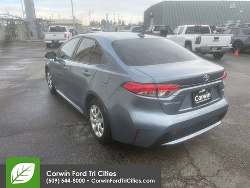 Used 2020 Toyota Corolla LE image 12