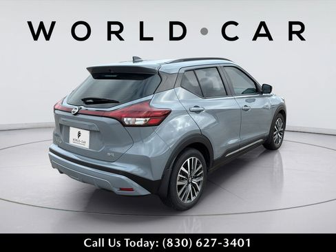 Used 2021 Nissan Kicks SR w/ SR Premium Package FWD image 6