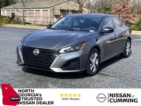Used 2025 Nissan Altima 2.5 S image 1