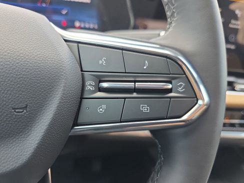 New 2026 Chevrolet Equinox ACTIV w/ Safety and Technology Package FWD image 20