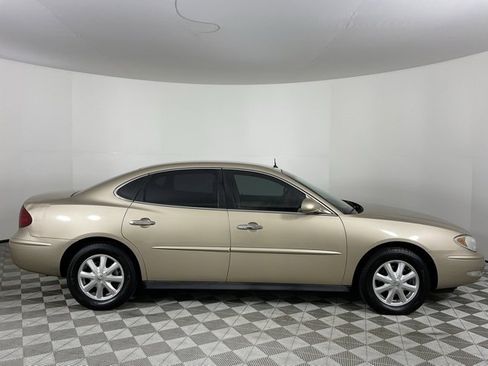 Used 2005 Buick LaCrosse CX image 2