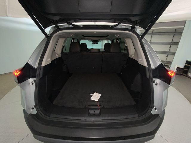 Used 2023 Nissan Rogue SV w/ SV Premium B Package AWD/4WD image 23