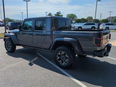 New 2025 Jeep Gladiator Sport w/ Premium Package image 6