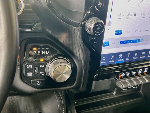 Used 2023 RAM 1500 Limited AWD/4WD image 17
