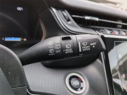 Used 2023 Jeep Grand Cherokee L Laredo image 25