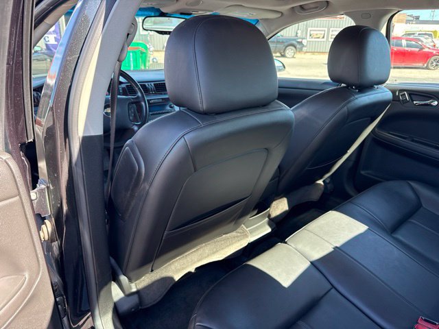 Used 2012 Chevrolet Impala LTZ FWD image 27