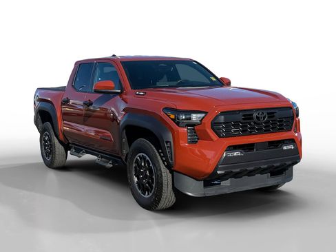 Used 2025 Toyota Tacoma TRD Off-Road image 7