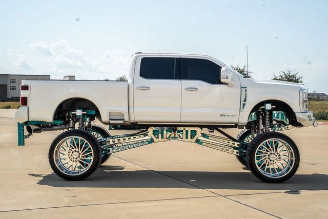 Used 2024 Ford F250 Limited w/ FX4 Off-Road Package AWD/4WD image 9