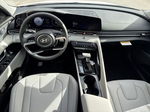 New 2026 Hyundai Elantra Limited image 22