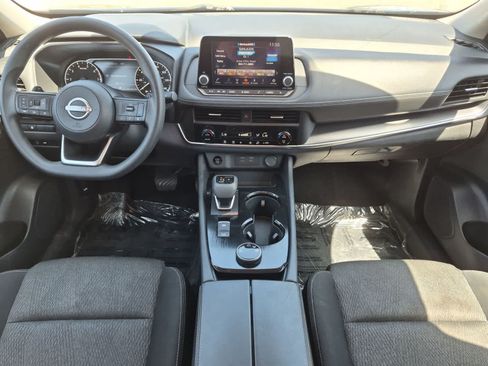Used 2024 Nissan Rogue SV AWD/4WD image 19