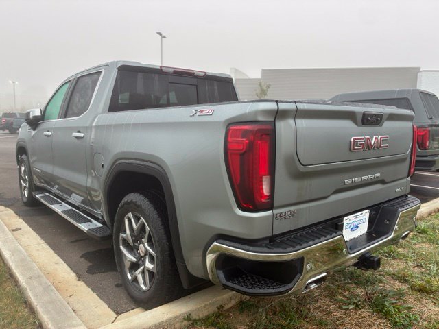 Used 2024 GMC Sierra 1500 SLT w/ SLT Premium Plus Package AWD/4WD image 7