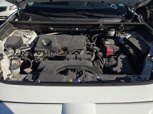 Used 2019 Toyota RAV4 XLE w/ Convenience Package FWD image 15