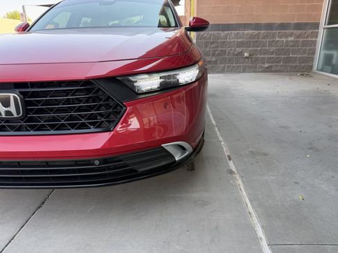Used 2024 Honda Accord Touring image 11