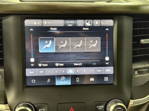 Used 2022 RAM 1500 Laramie AWD/4WD image 21
