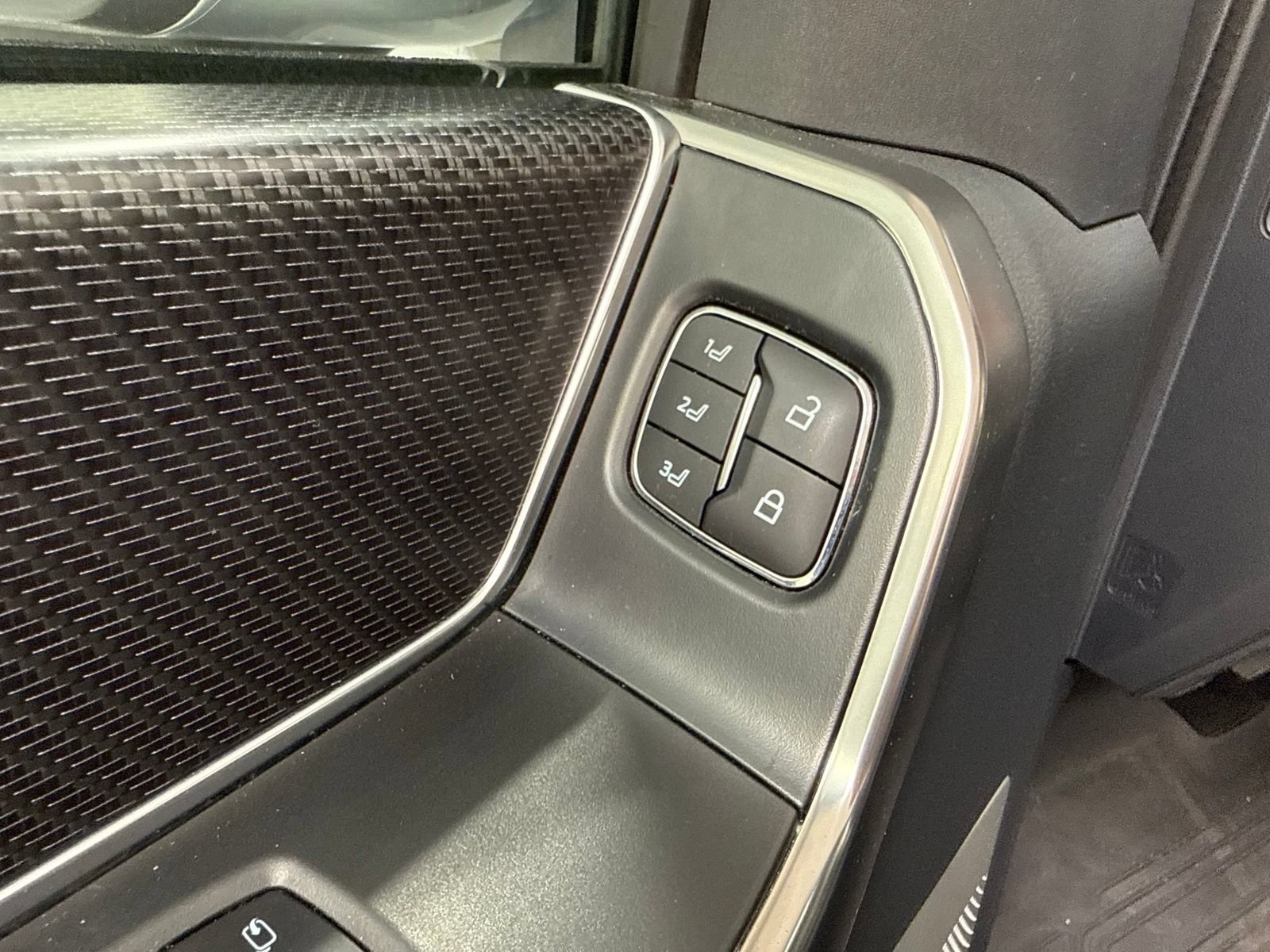 Used 2021 Ford F150 Raptor w/ Raptor 37 Performance Package AWD/4WD image 18