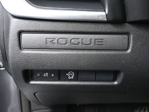 Used 2023 Nissan Rogue S AWD/4WD image 27