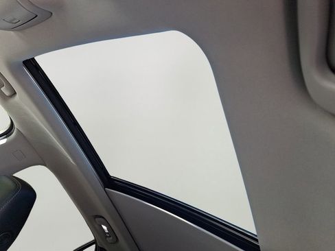 Used 2021 Chevrolet Equinox Premier image 15