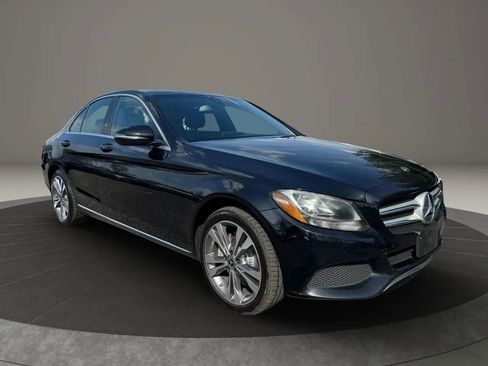 Used 2018 Mercedes-Benz C 300 4MATIC Sedan image 3