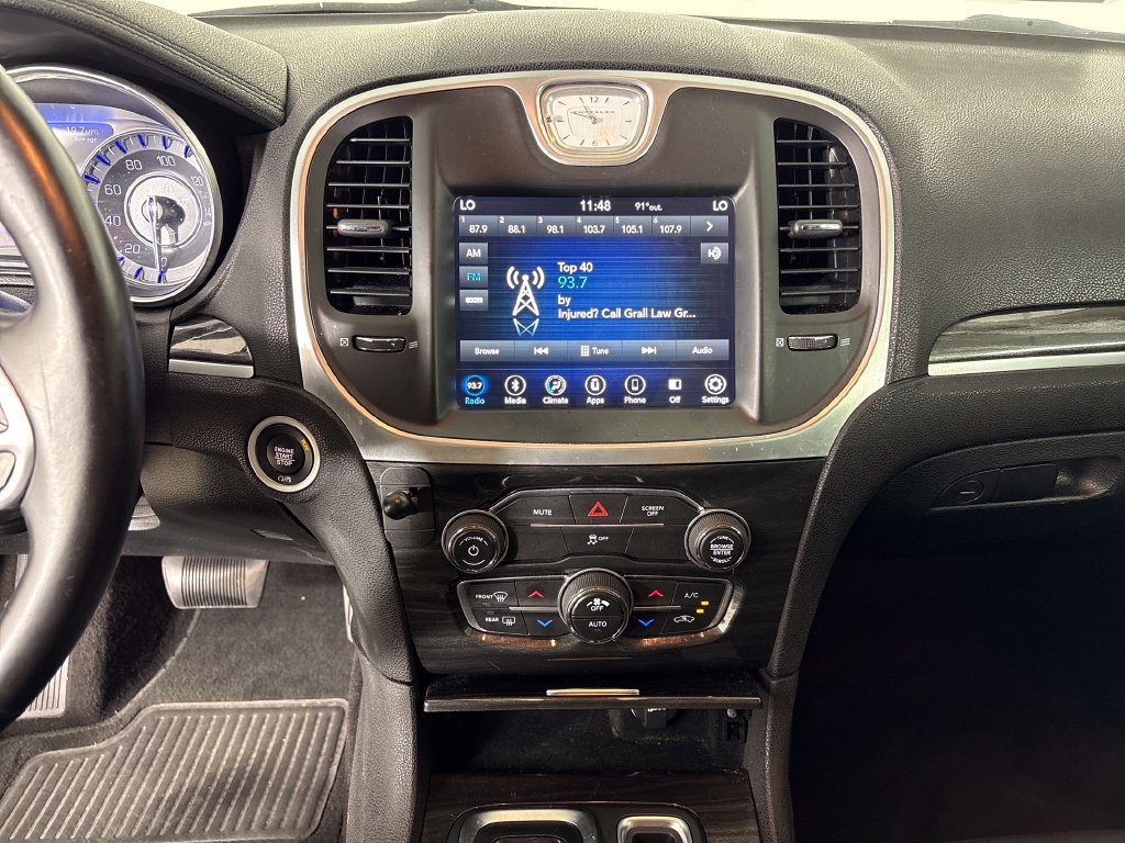 Used 2018 Chrysler 300 Touring w/ Chrome Appearance Package RWD image 30