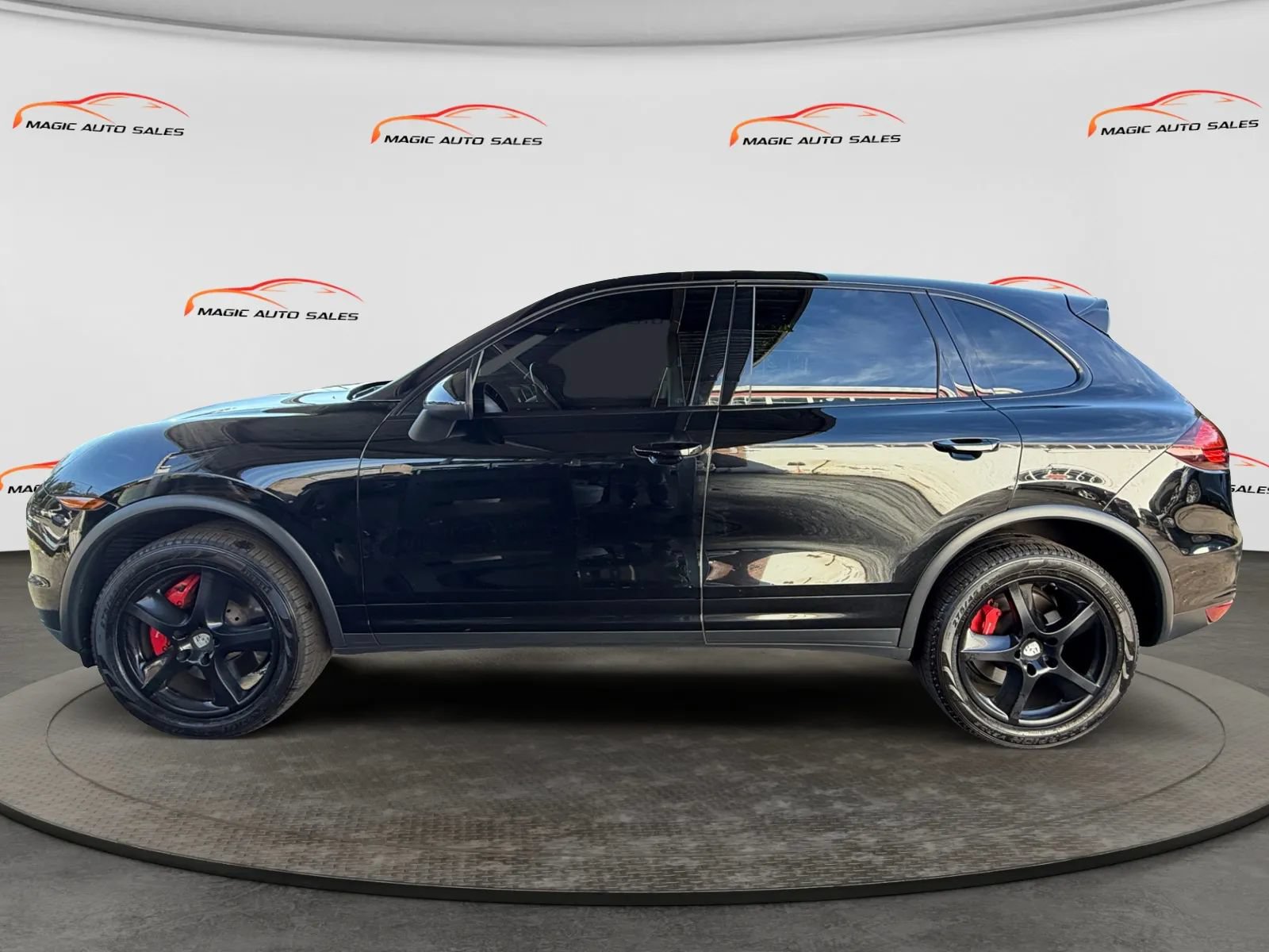 Used 2013 Porsche Cayenne Turbo AWD/4WD image 7