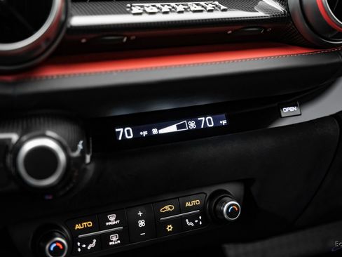 Used 2019 Ferrari 812 Superfast RWD image 85