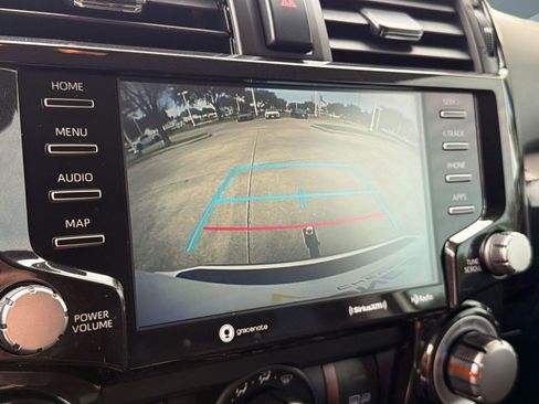 Used 2020 Toyota 4Runner TRD Off-Road AWD/4WD image 24