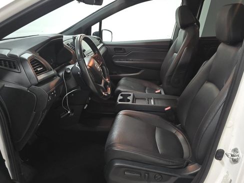 Used 2023 Honda Odyssey Sport image 3