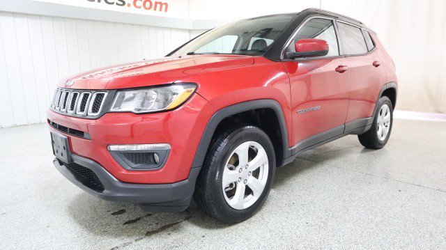 Used 2018 Jeep Compass Latitude w/ Popular Equipment Group AWD/4WD image 2