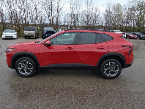 New 2026 Chevrolet Trax LT w/ Driver Confidence Package image 5