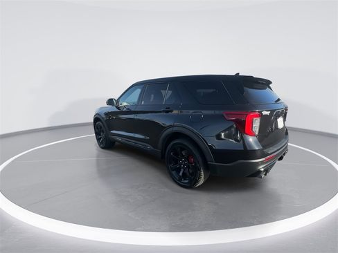 Used 2021 Ford Explorer ST w/ ST Street Pack image 6