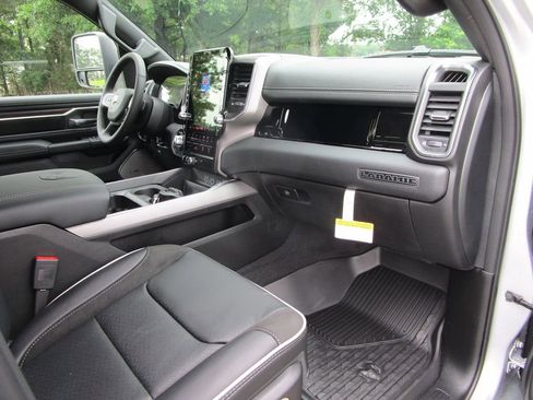 New 2026 RAM 1500 Laramie AWD/4WD image 26