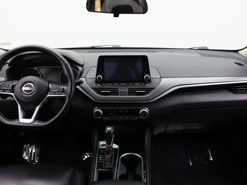Used 2024 Nissan Altima 2.5 SR FWD image 30