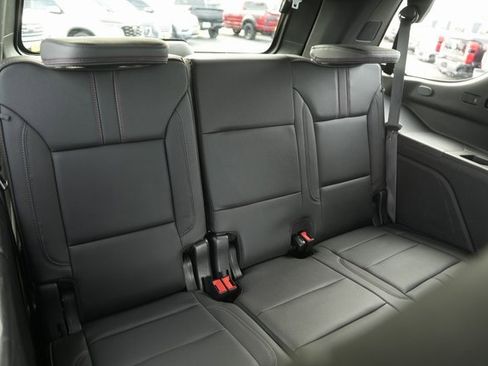 Used 2022 Chevrolet Tahoe RST w/ Sport Performance Package image 16