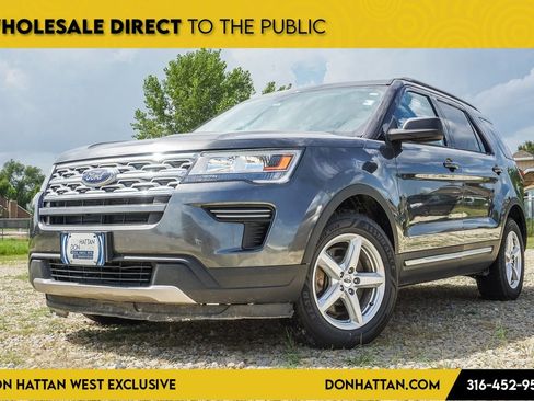 Used 2019 Ford Explorer XLT image 1