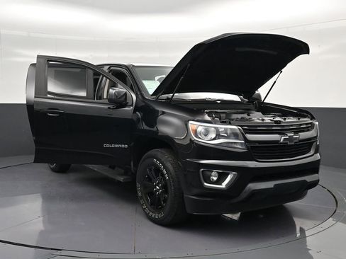 Used 2017 Chevrolet Colorado Z71 RWD image 30