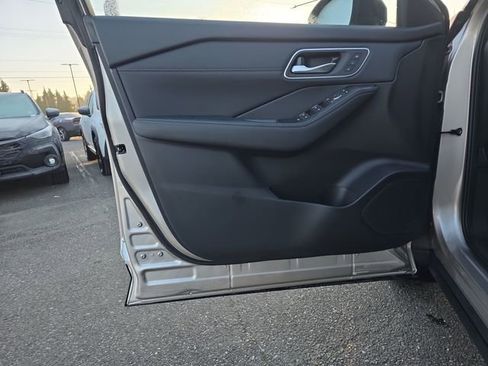 New 2026 Nissan Rogue Platinum w/ Platinum Premium Package image 15