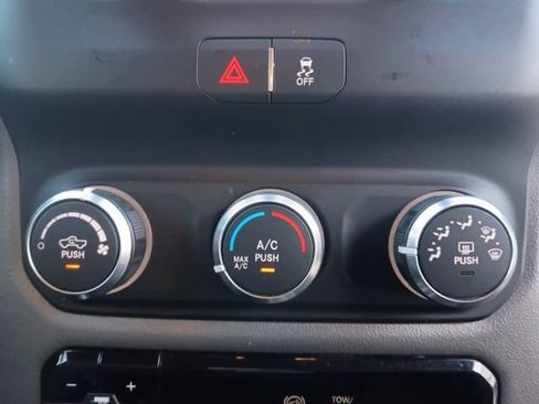 Used 2019 RAM 2500 Big Horn AWD/4WD image 4
