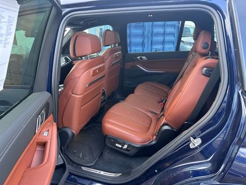 Used 2023 BMW X7 xDrive40i w/ M Sport Package image 11