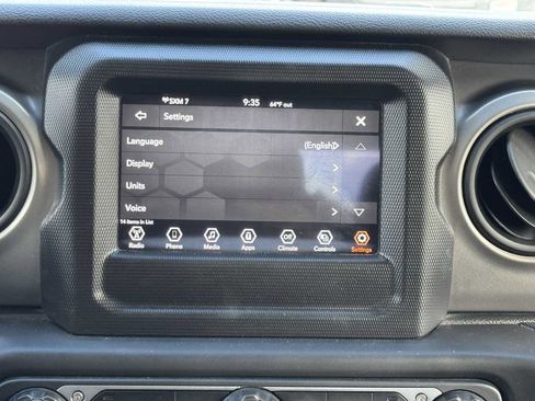 Used 2021 Jeep Gladiator Sport image 25