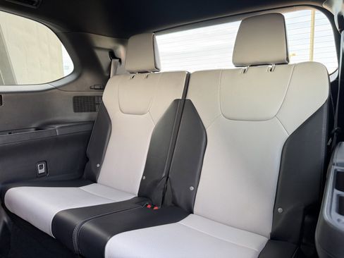 Used 2024 Lexus TX 500h AWD image 38