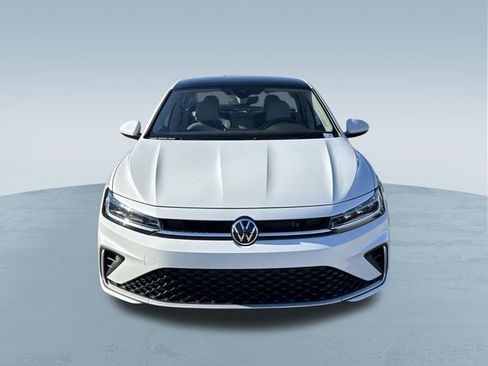 Used 2026 Volkswagen Jetta SE FWD image 10